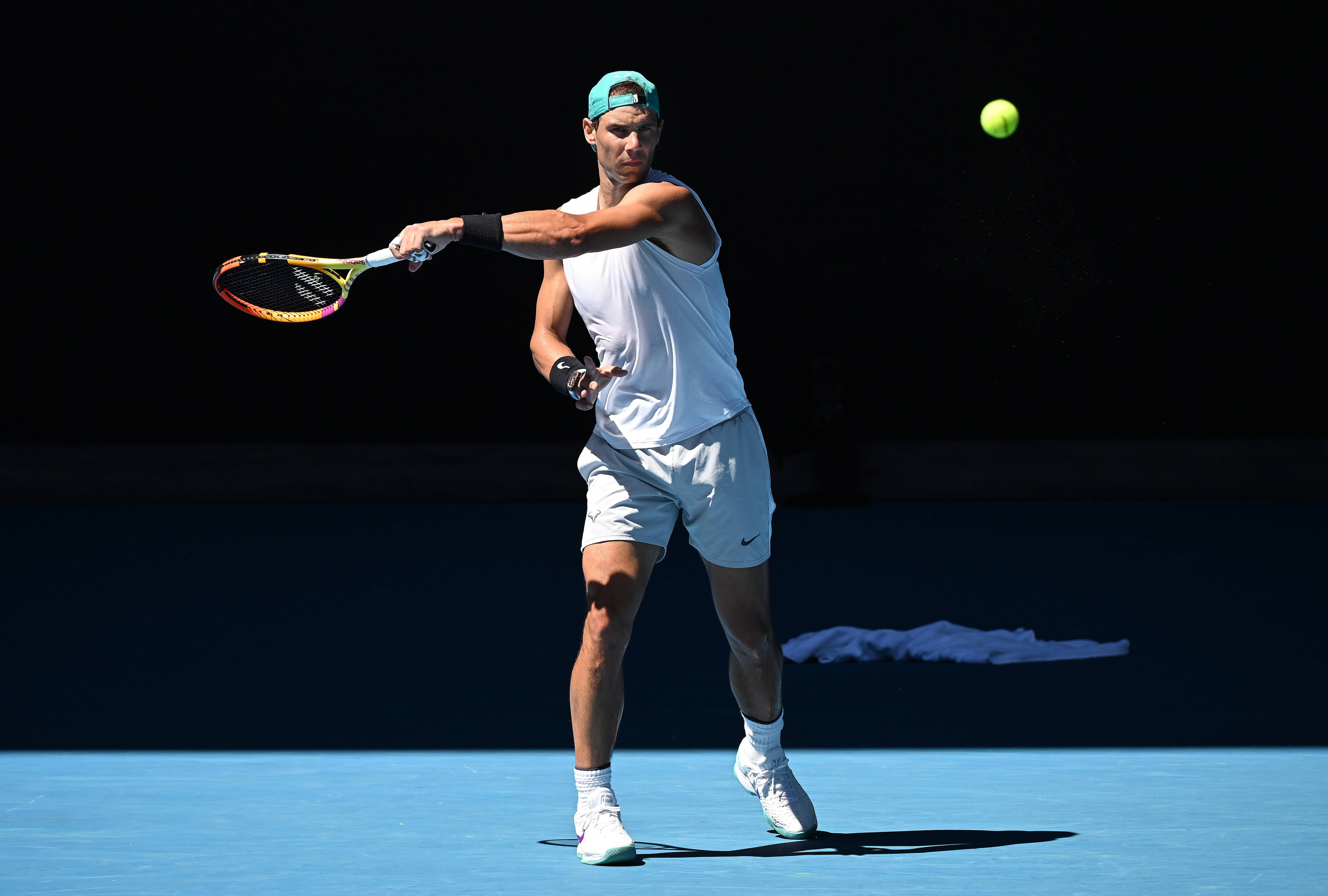 西班牙网球队险胜美国网球队,纳达尔完成帽子戏法 西班牙网球队险胜美国网球队,纳达尔完成帽子戏法