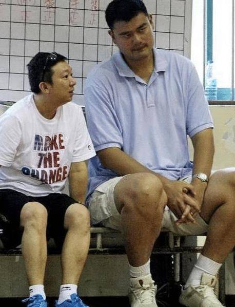 球员技术大比拼,引动国内外篮球迷关注 球员技术大比拼,引动国内外篮球迷关注