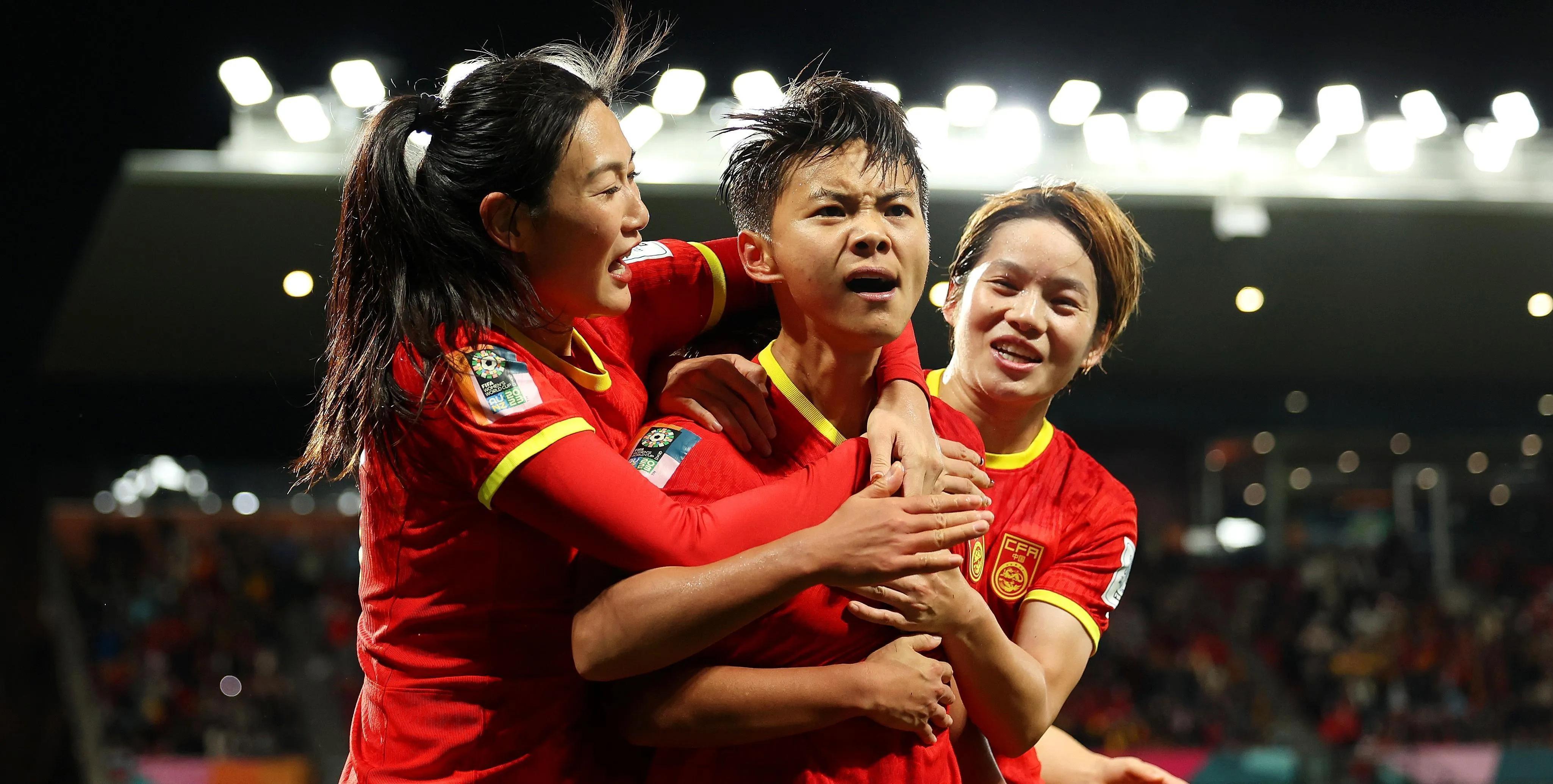 熊猫体育中国App-哥斯达黎加女足队备战中美锦标赛，全力以赴