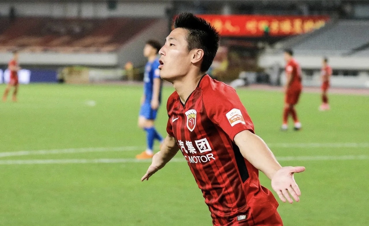 包含对抗异常激烈,硝烟弥漫,球员们全力以赴拼搏的词条 包含对抗异常激烈,硝烟弥漫,球员们全力以赴拼搏的词条