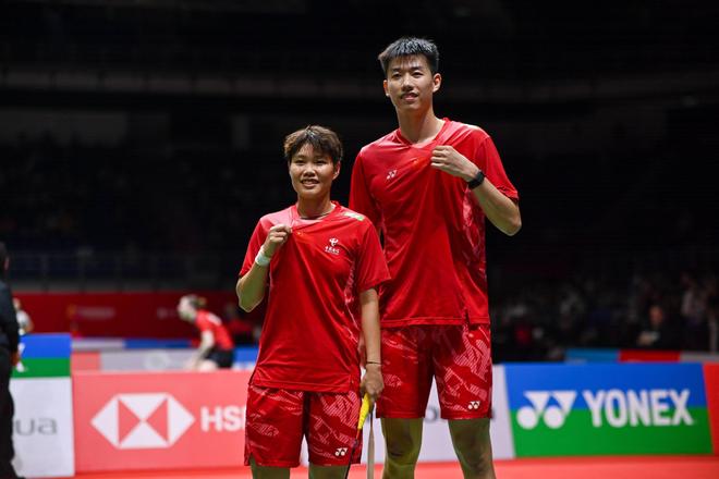 中国羽毛球队横扫韩国羽毛球队，谌龙制霸全场