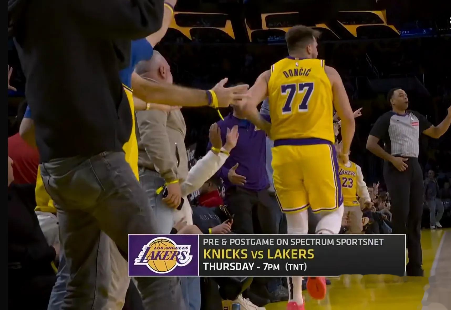 尼日利亚男篮绝杀快船,詹姆斯三分雨点燃全场 尼日利亚男篮绝杀快船,詹姆斯三分雨点燃全场