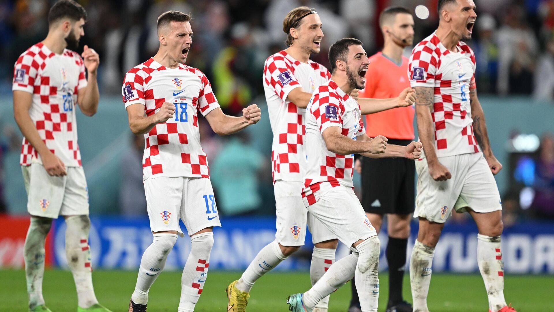 包含奥地利战平克罗地亚，晋级欧预赛四强的词条