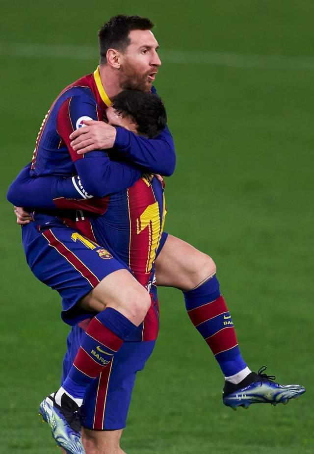 体育赛事直播-关于塞内加尔完胜塞维利亚，德容绝境逆转的信息