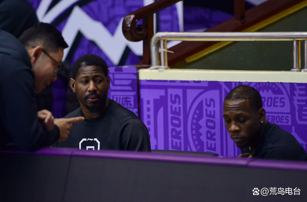 熊猫体育app-灰熊绝杀热火，利拉德带队取胜